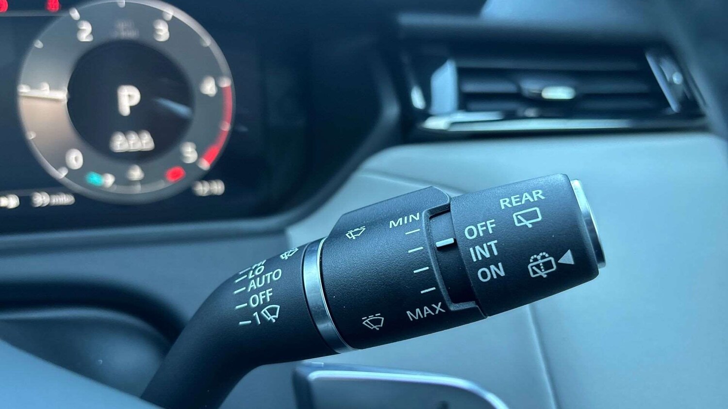 Used Land Rover Range Rover Velar 2023 for sale - 77000230: Photo 35