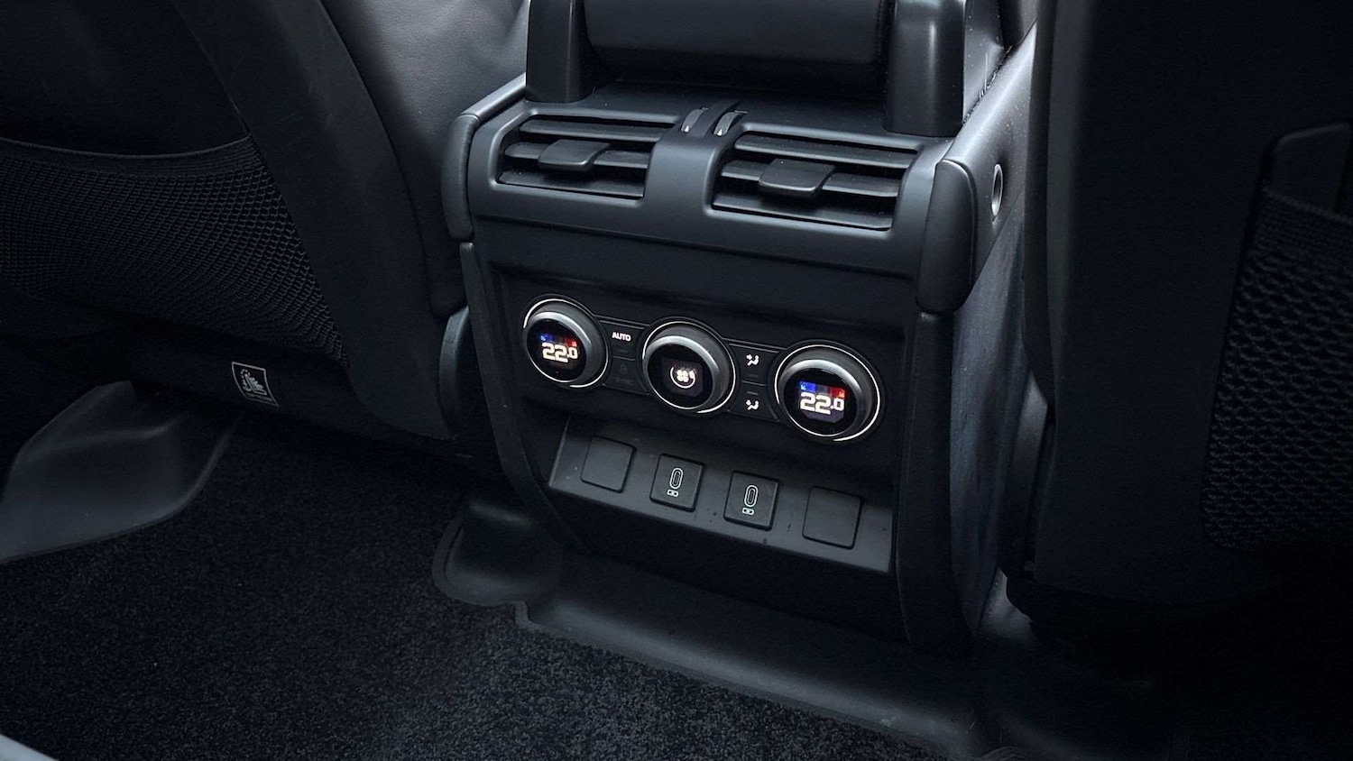 Used Land Rover Defender 2025 for sale - 77389846: Photo 18