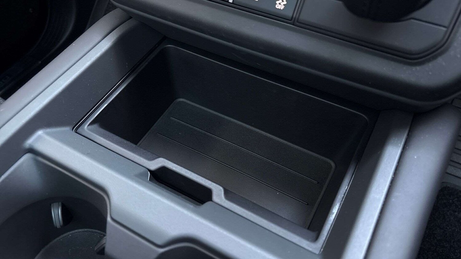 Used Land Rover Defender 2025 for sale - 77389846: Photo 31