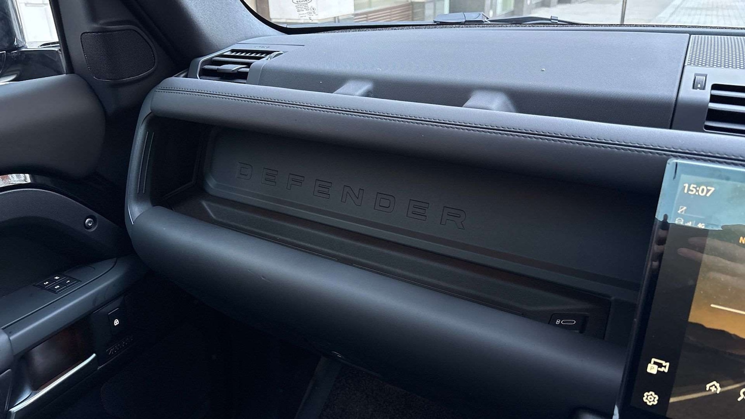 Used Land Rover Defender 2025 for sale - 77389846: Photo 32