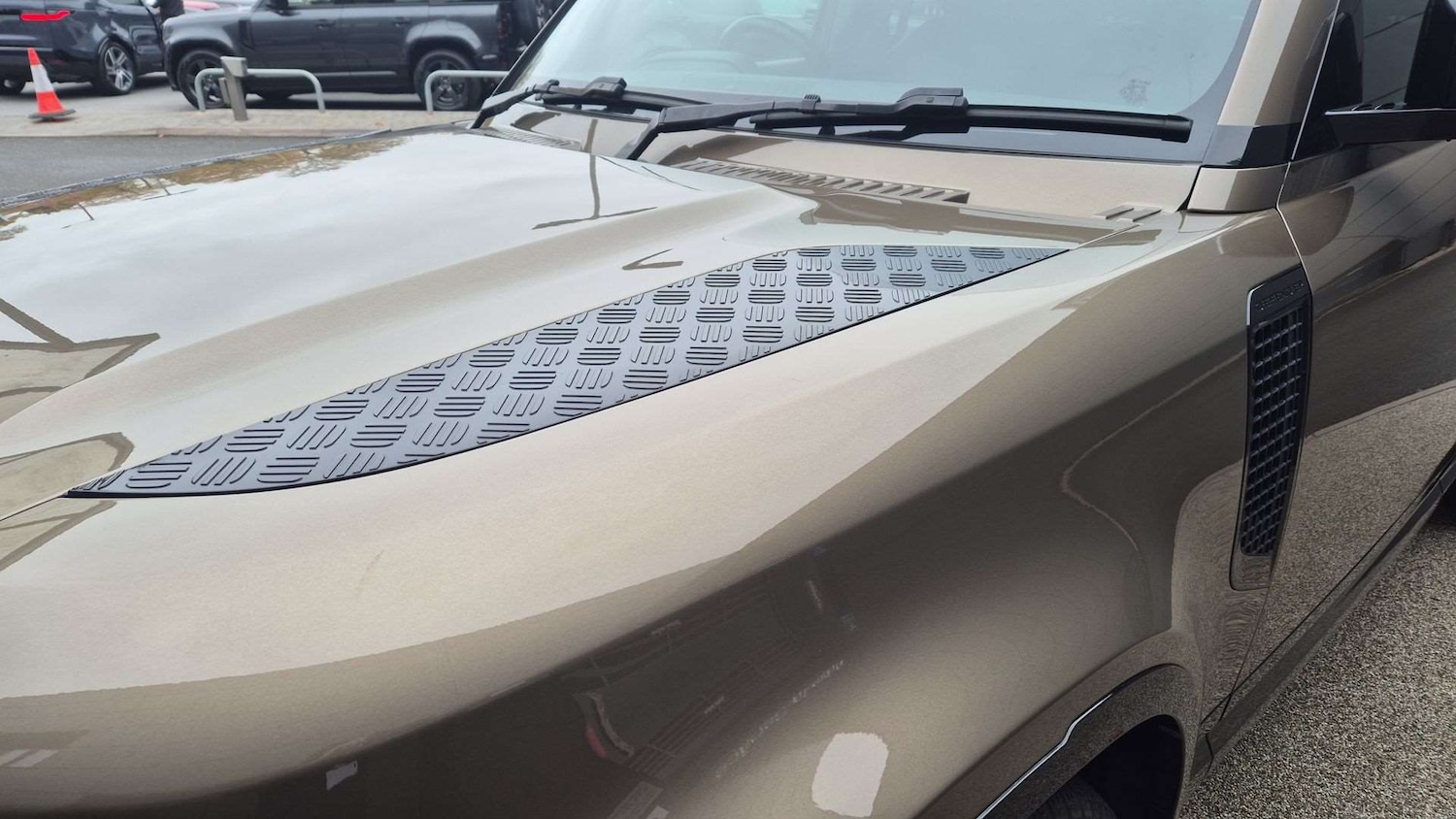 Used Land Rover Defender 2024 for sale - 76460361: Photo 20