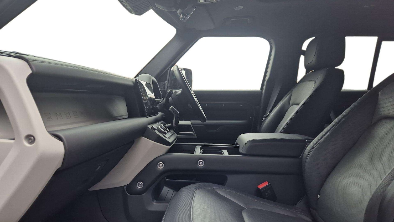 Used Land Rover Defender 2024 for sale - 76460361: Photo 3