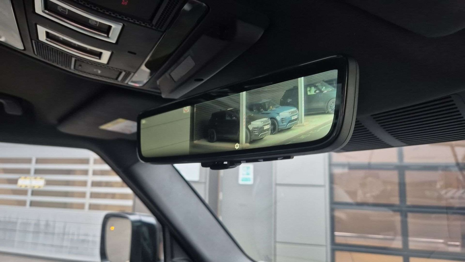 Used Land Rover Defender 2024 for sale - 76460361: Photo 30