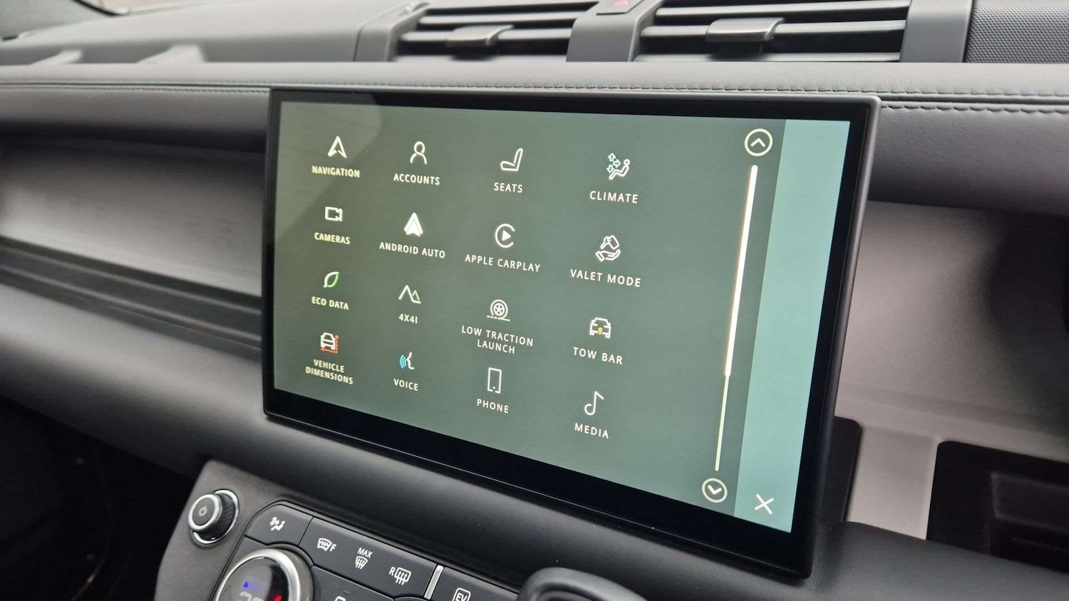 Used Land Rover Defender 2024 for sale - 76460361: Photo 34