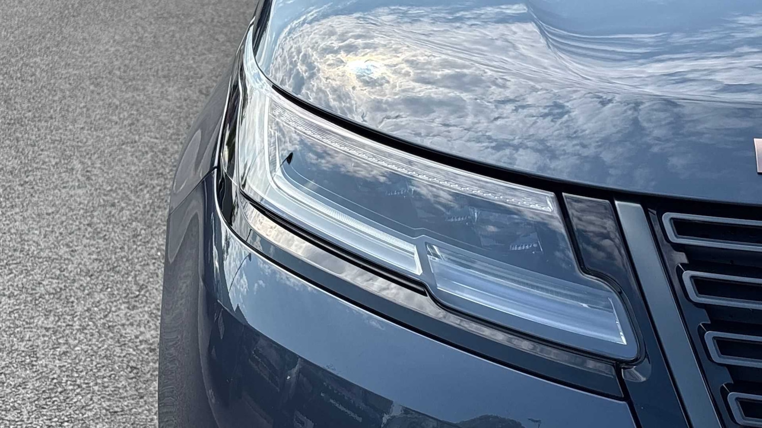 Used Land Rover Range Rover Velar 2025 for sale - 76459787: Photo 17