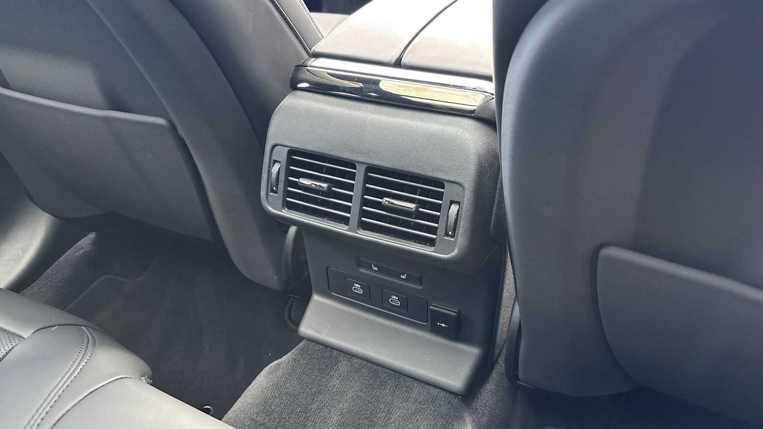 Used Land Rover Range Rover Velar 2025 for sale - 76459787: Photo 18