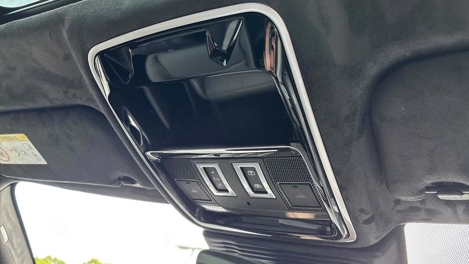 Used Land Rover Range Rover Velar 2025 for sale - 76459787: Photo 23