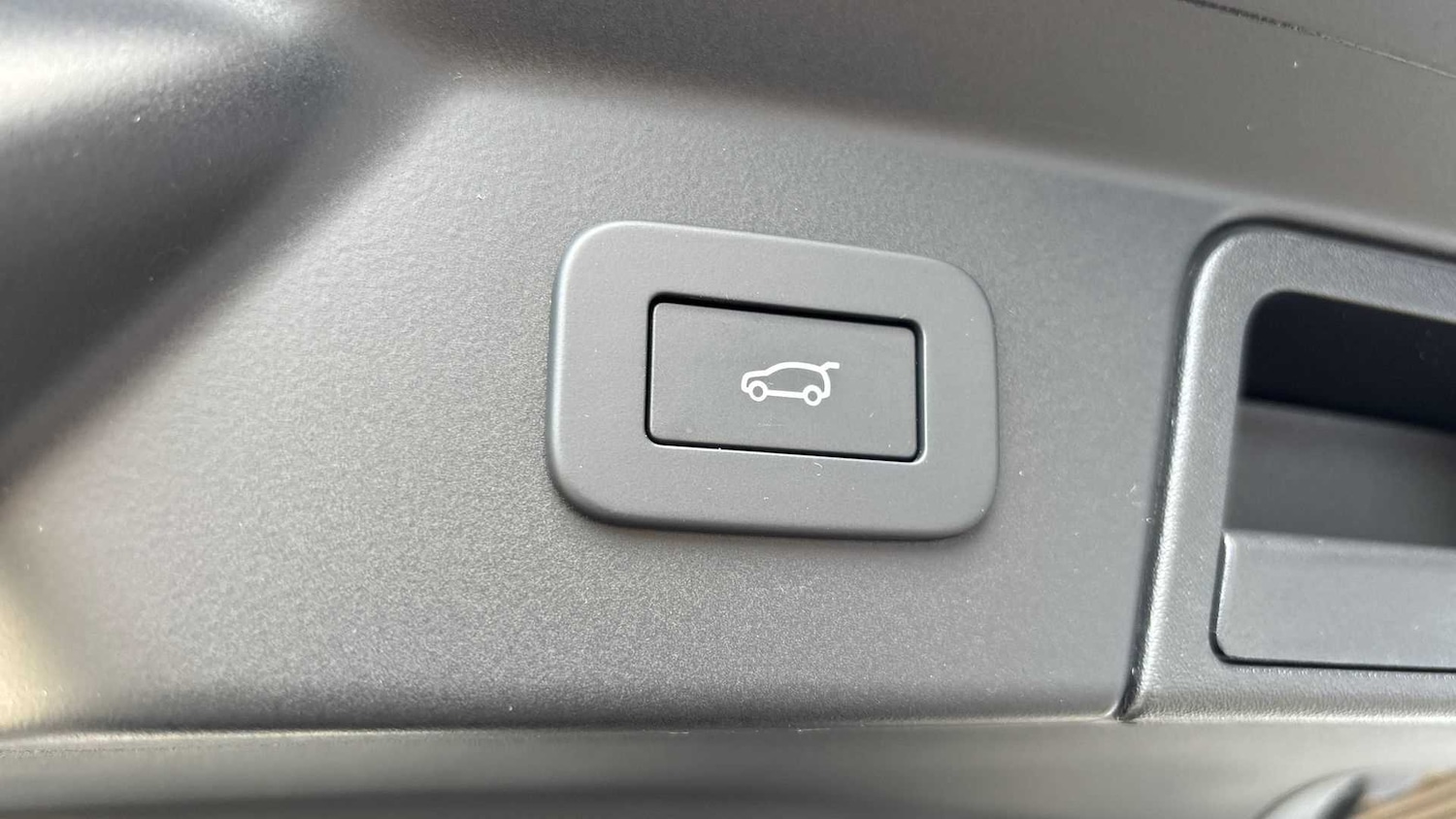 Used Land Rover Range Rover Velar 2025 for sale - 76459787: Photo 29