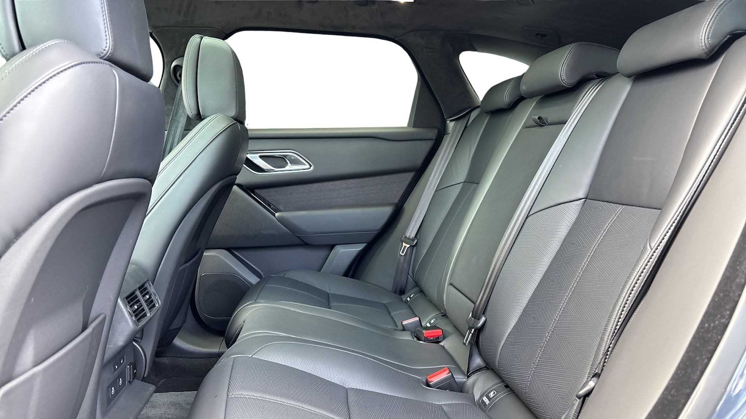 Used Land Rover Range Rover Velar 2025 for sale - 76459787: Photo 4