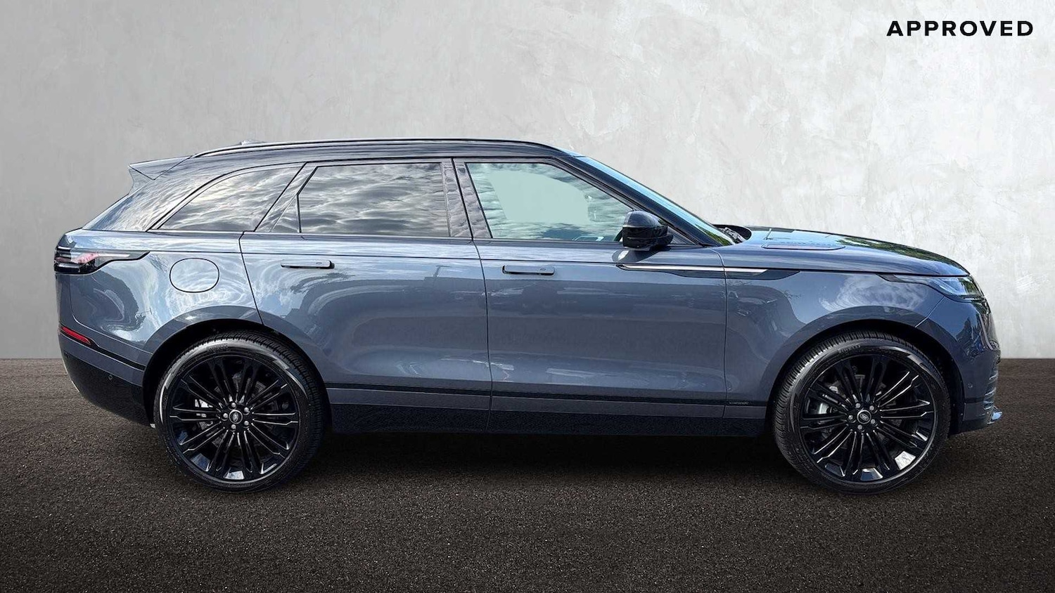 Used Land Rover Range Rover Velar 2025 for sale - 76459787: Photo 5