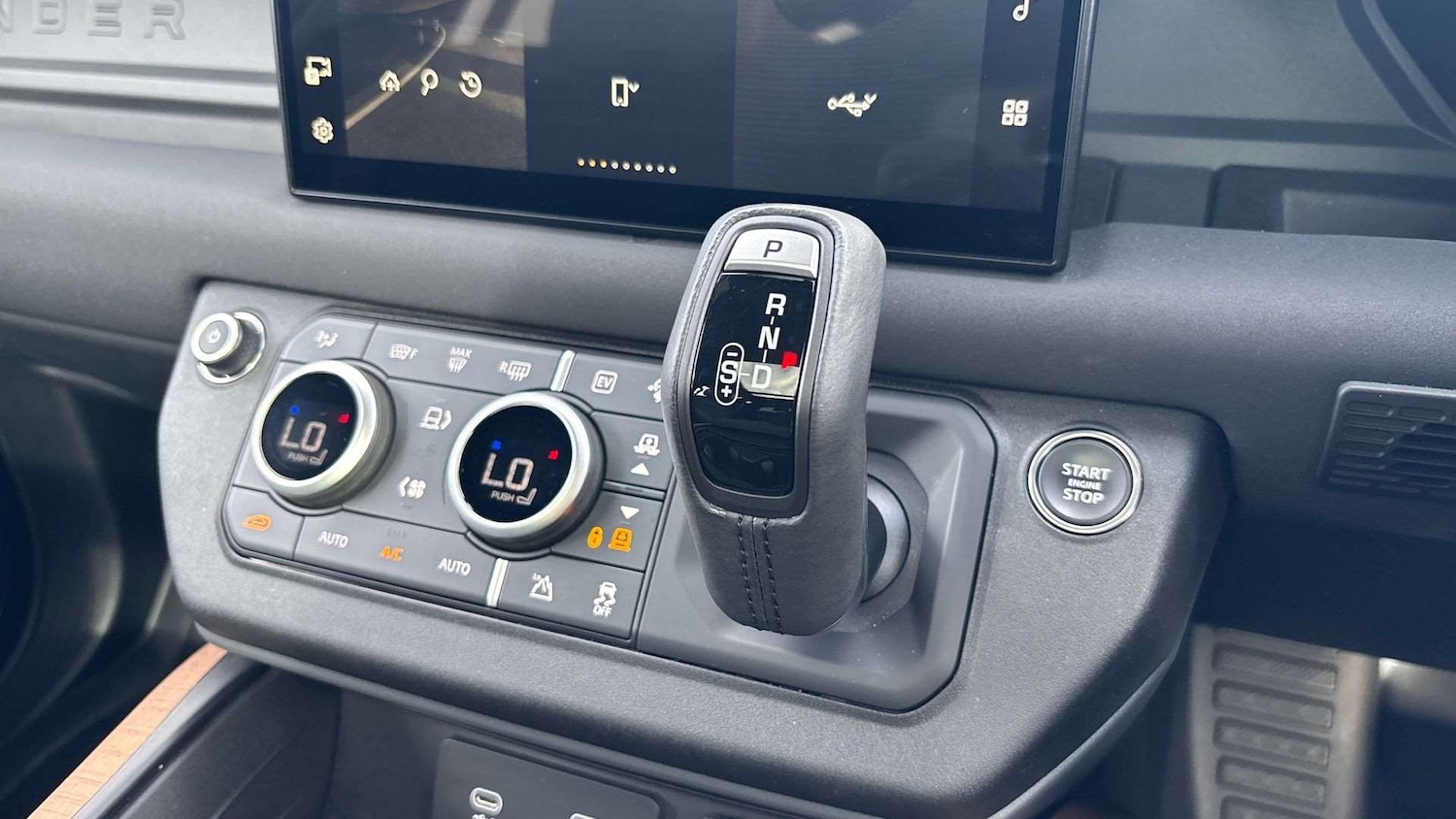 Used Land Rover Defender 2022 for sale - 76460408: Photo 13