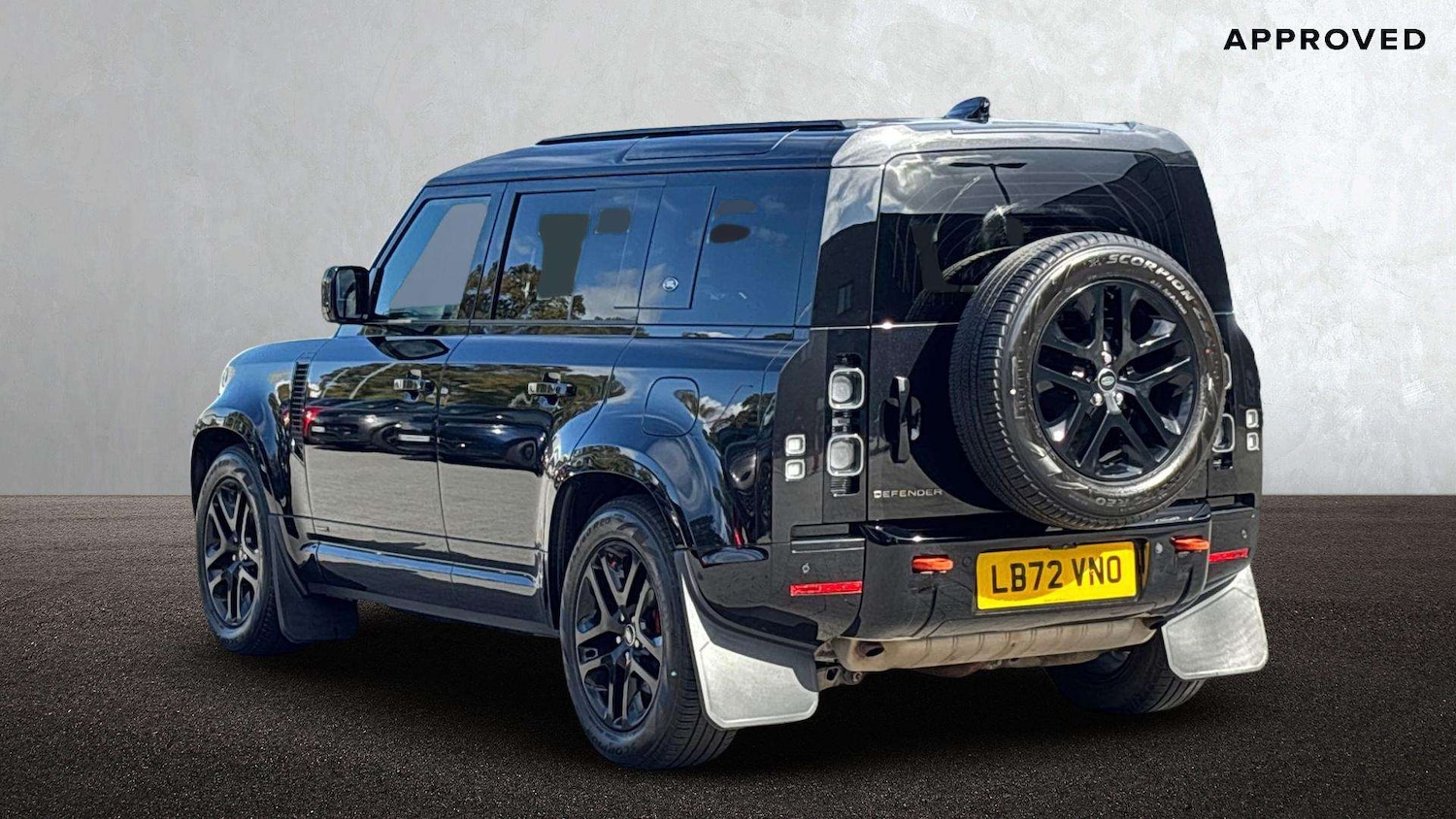 Used Land Rover Defender 2022 for sale - 76460408: Photo 2