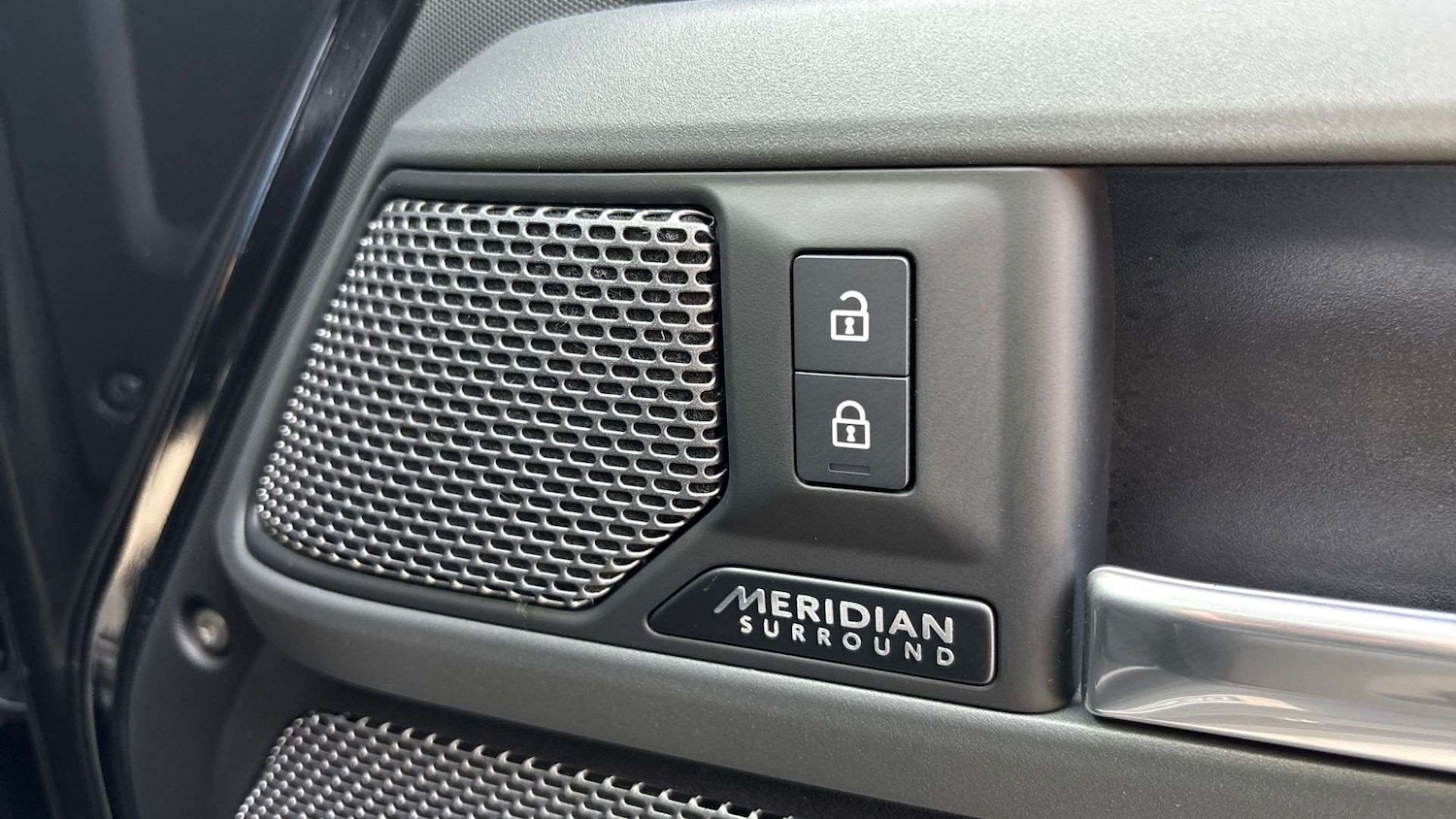 Used Land Rover Defender 2022 for sale - 76460408: Photo 24