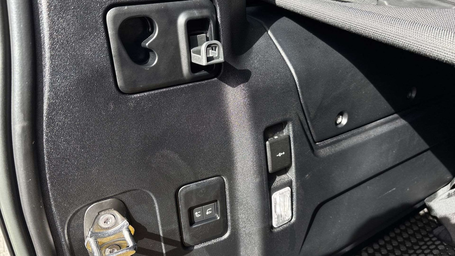 Used Land Rover Defender 2022 for sale - 76460408: Photo 27