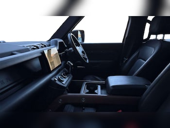 Used Land Rover Defender 2023 for sale - 78378731: Photo