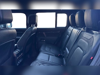 Used Land Rover Defender 2023 for sale - 78378731: Photo