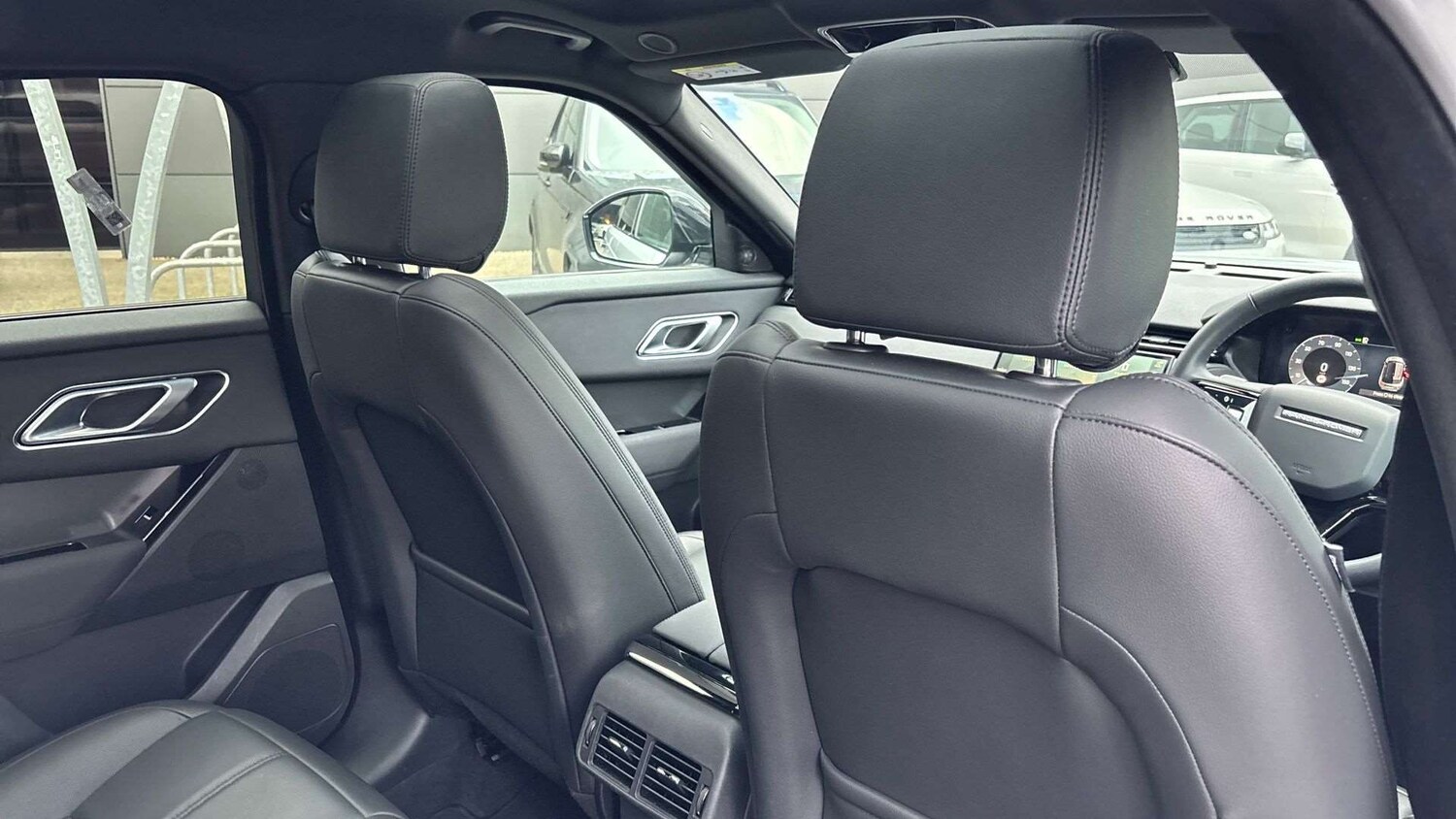 Used Land Rover Range Rover Velar 2023 for sale - 76967728: Photo 30