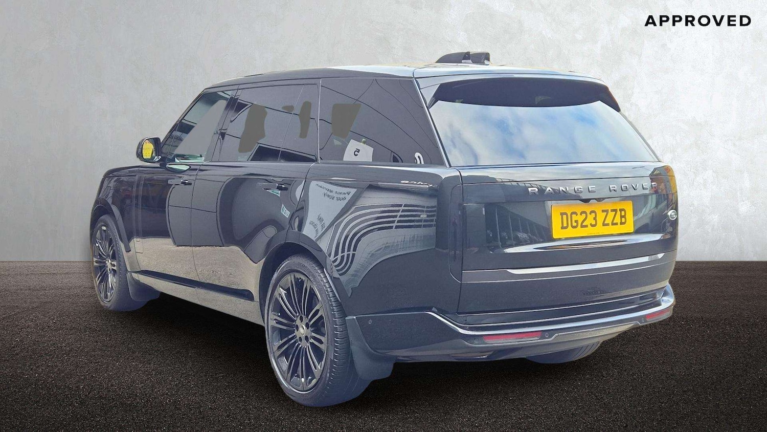 Used Land Rover Range Rover 2023 for sale - 76732216: Photo 2