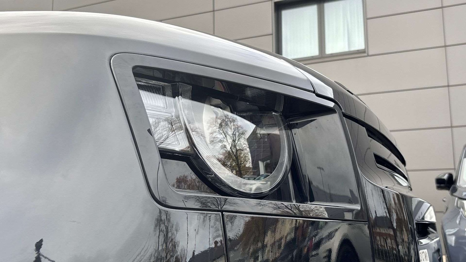 Used Land Rover Defender 2023 for sale - 76460172: Photo 17