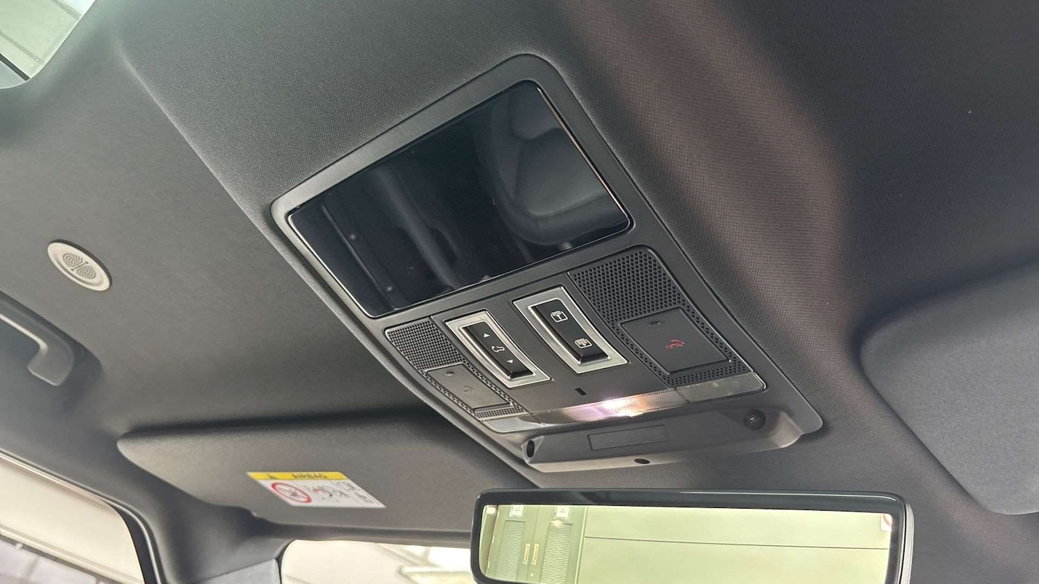 Used Land Rover Defender 2023 for sale - 76460172: Photo 23