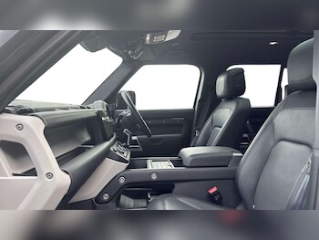 Used Land Rover Defender 2023 for sale - 76460172: Photo