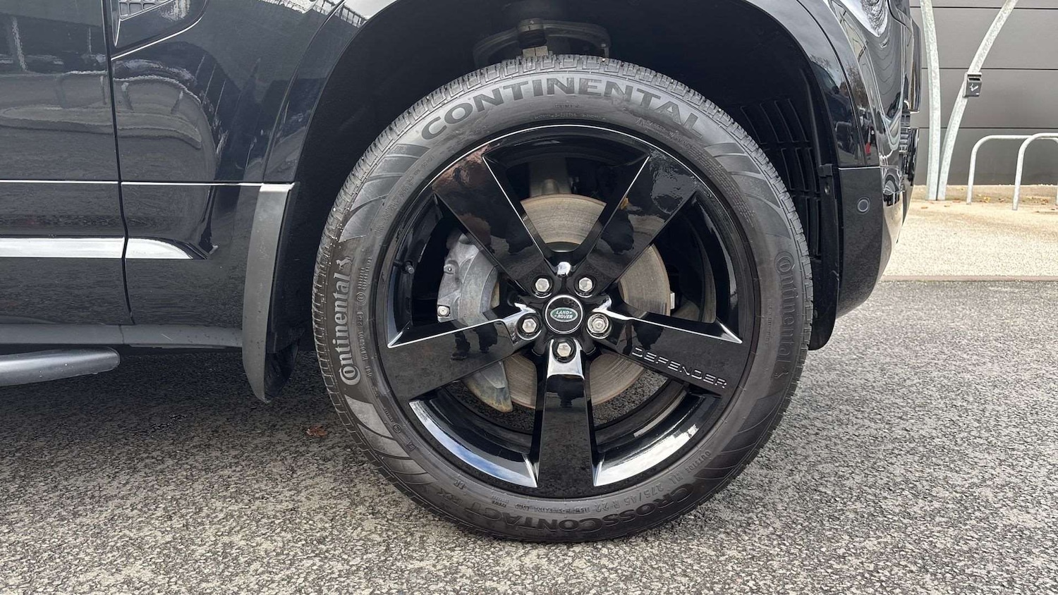 Used Land Rover Defender 2023 for sale - 76460172: Photo 8