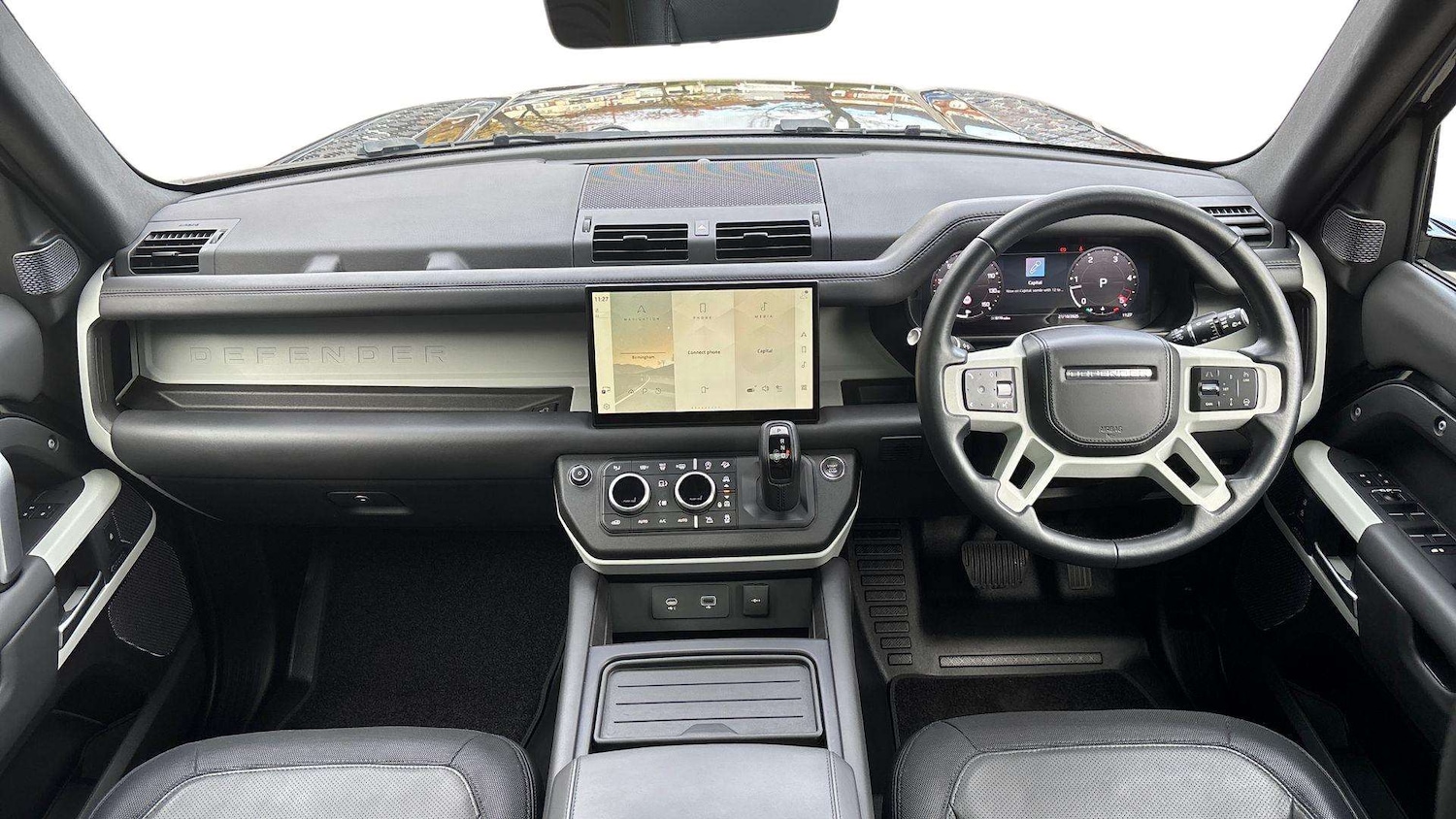 Used Land Rover Defender 2023 for sale - 76460172: Photo 9