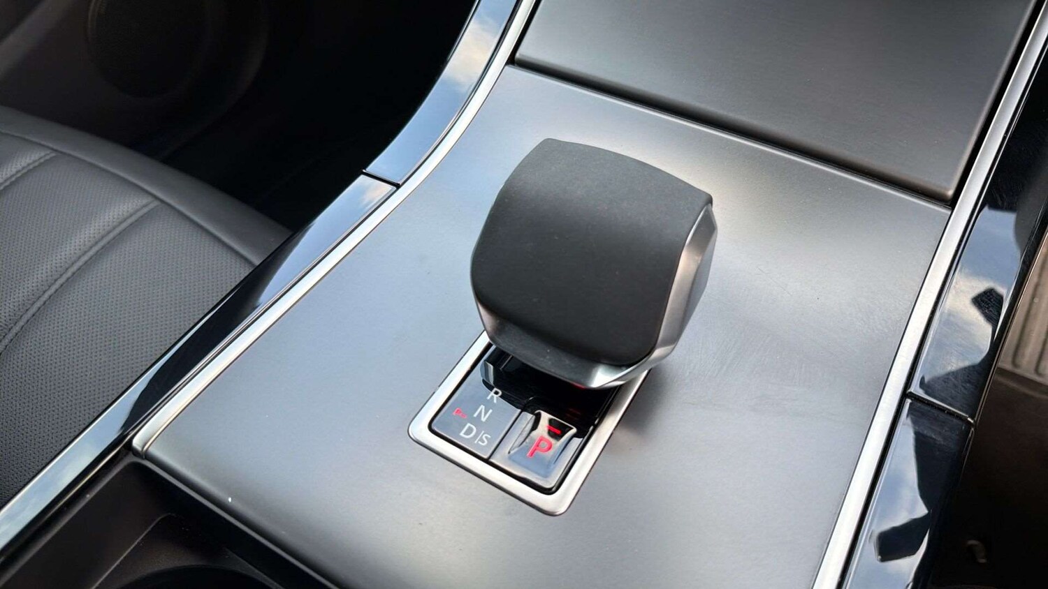 Used Land Rover Range Rover Evoque 2025 for sale - 77244985: Photo 13