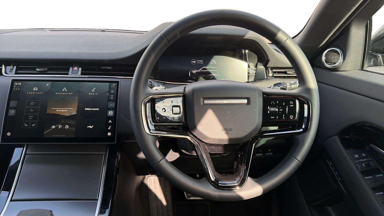 Used Land Rover Range Rover Evoque 2025 for sale - 77244985: Photo 15