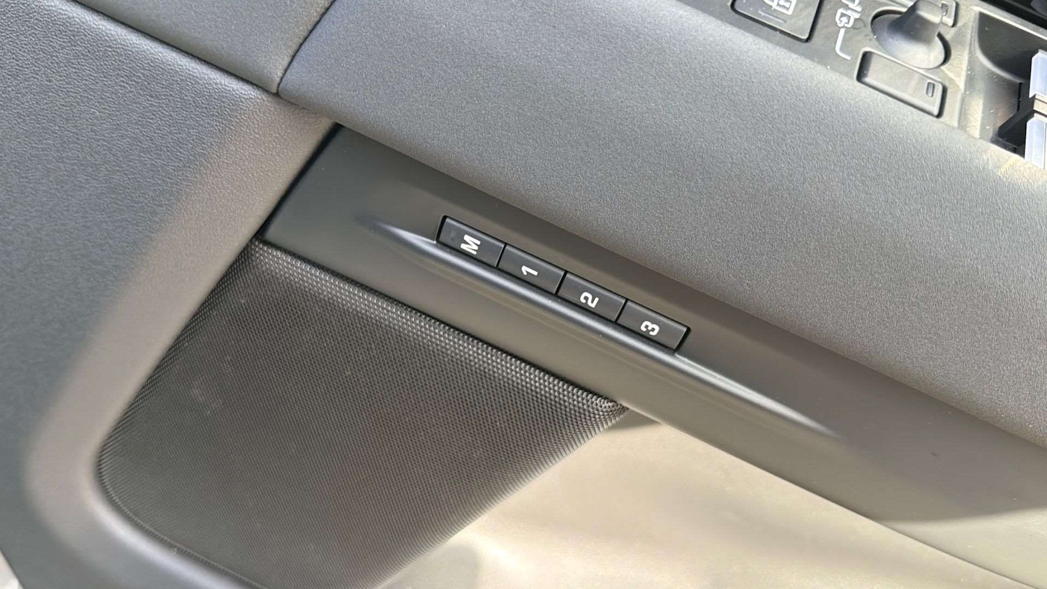 Used Land Rover Range Rover Evoque 2025 for sale - 77244985: Photo 33