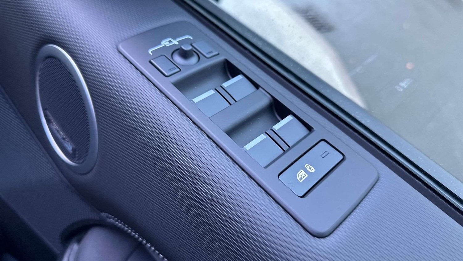 Used Land Rover Discovery 2025 for sale - 77093433: Photo 25