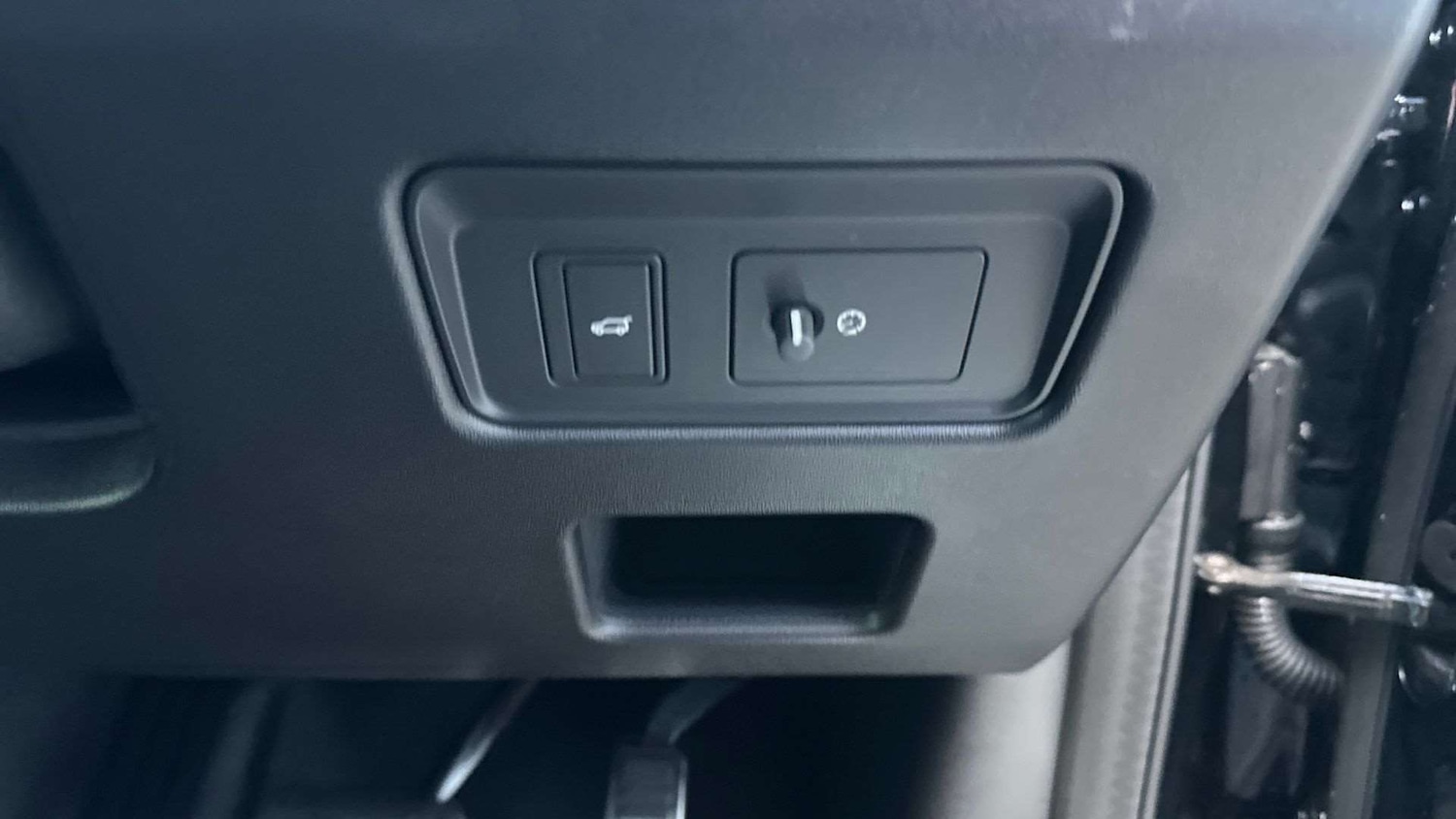 Used Land Rover Discovery 2025 for sale - 77093433: Photo 34