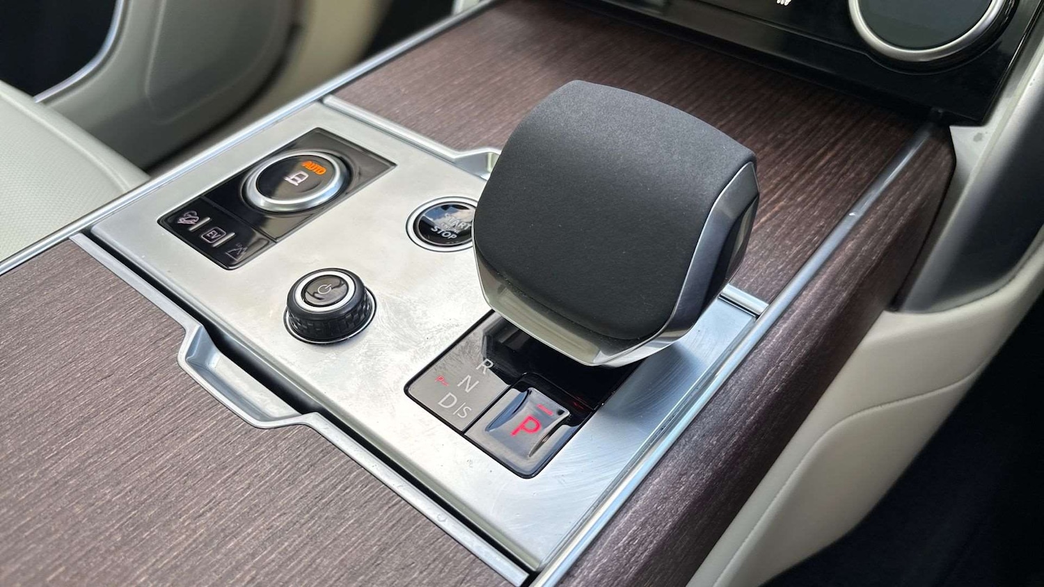 Used Land Rover Range Rover 2023 for sale - 77000211: Photo 13