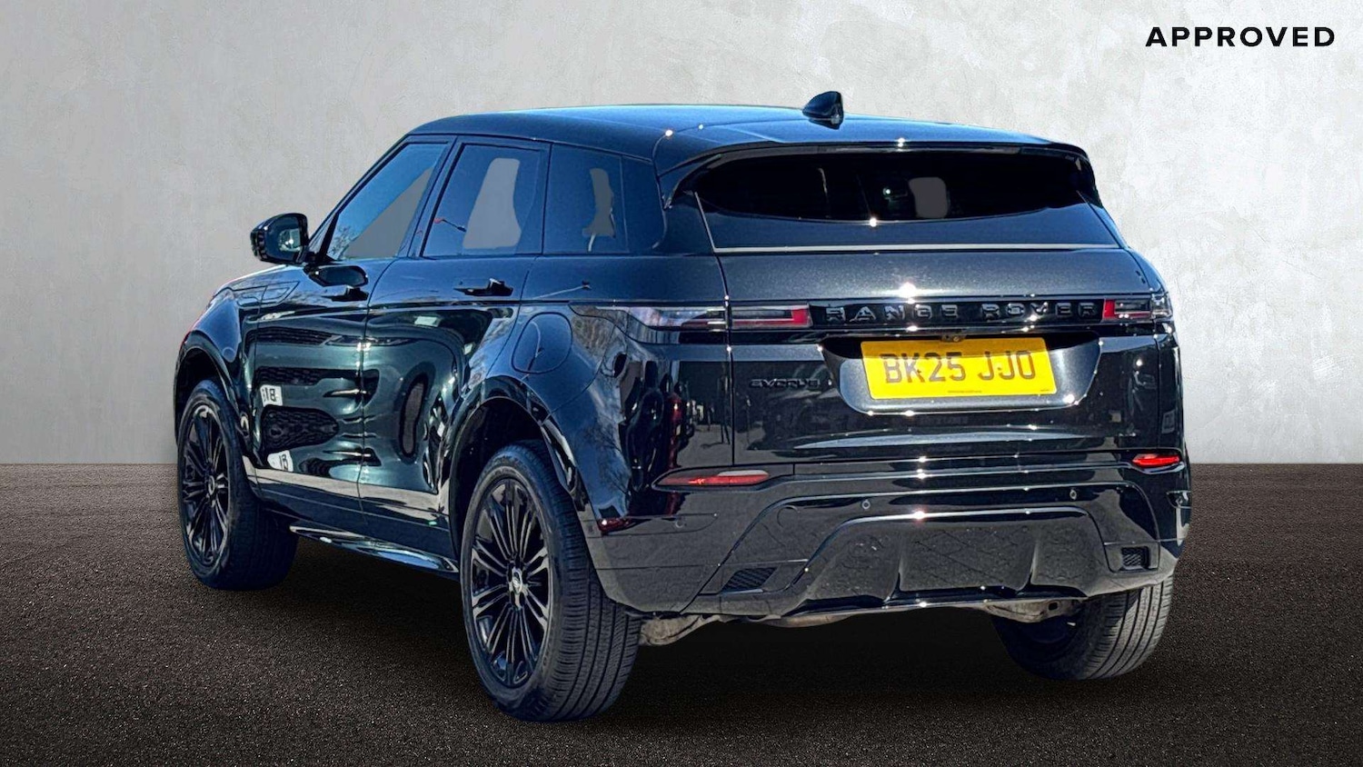 Used Land Rover Range Rover Evoque 2025 for sale - 78221252: Photo 2