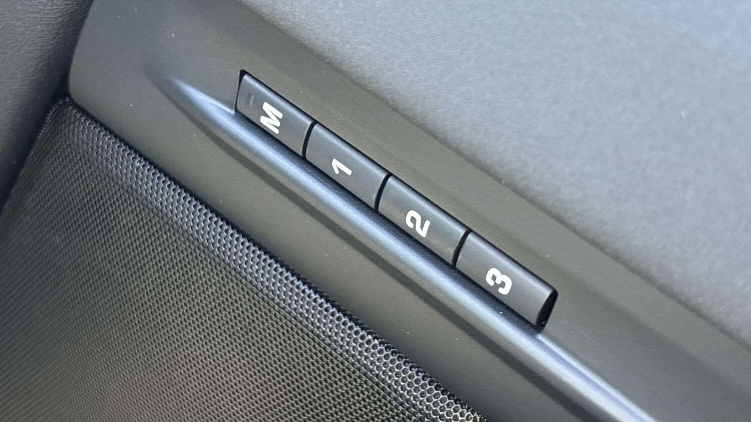 Used Land Rover Range Rover Evoque 2025 for sale - 78221252: Photo 25