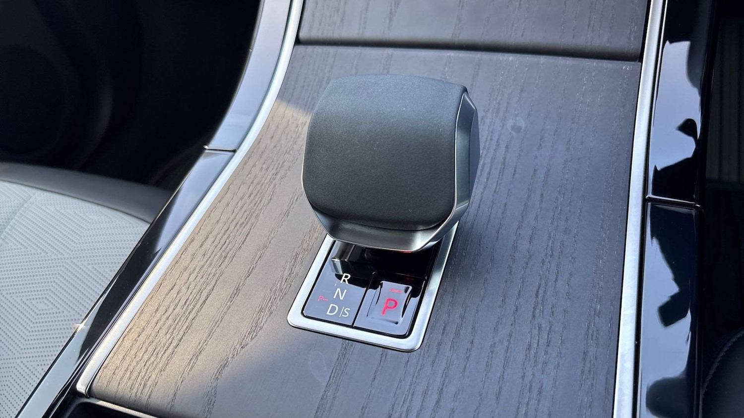 Used Land Rover Range Rover Evoque 2025 for sale - 76460082: Photo 13