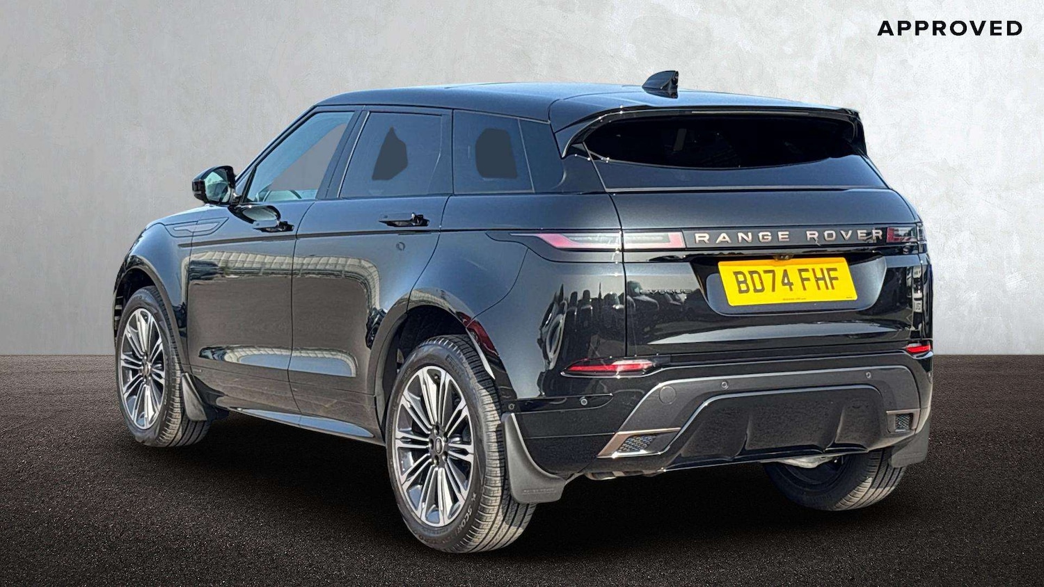 Used Land Rover Range Rover Evoque 2025 for sale - 76460082: Photo 2