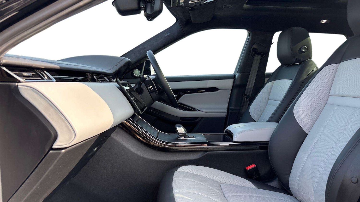 Used Land Rover Range Rover Evoque 2025 for sale - 76460082: Photo 3