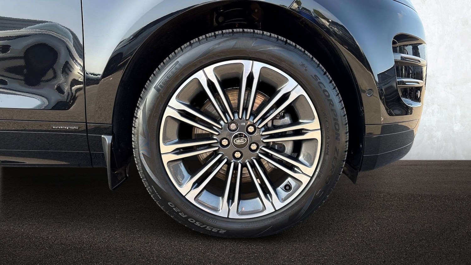 Used Land Rover Range Rover Evoque 2025 for sale - 76460082: Photo 8