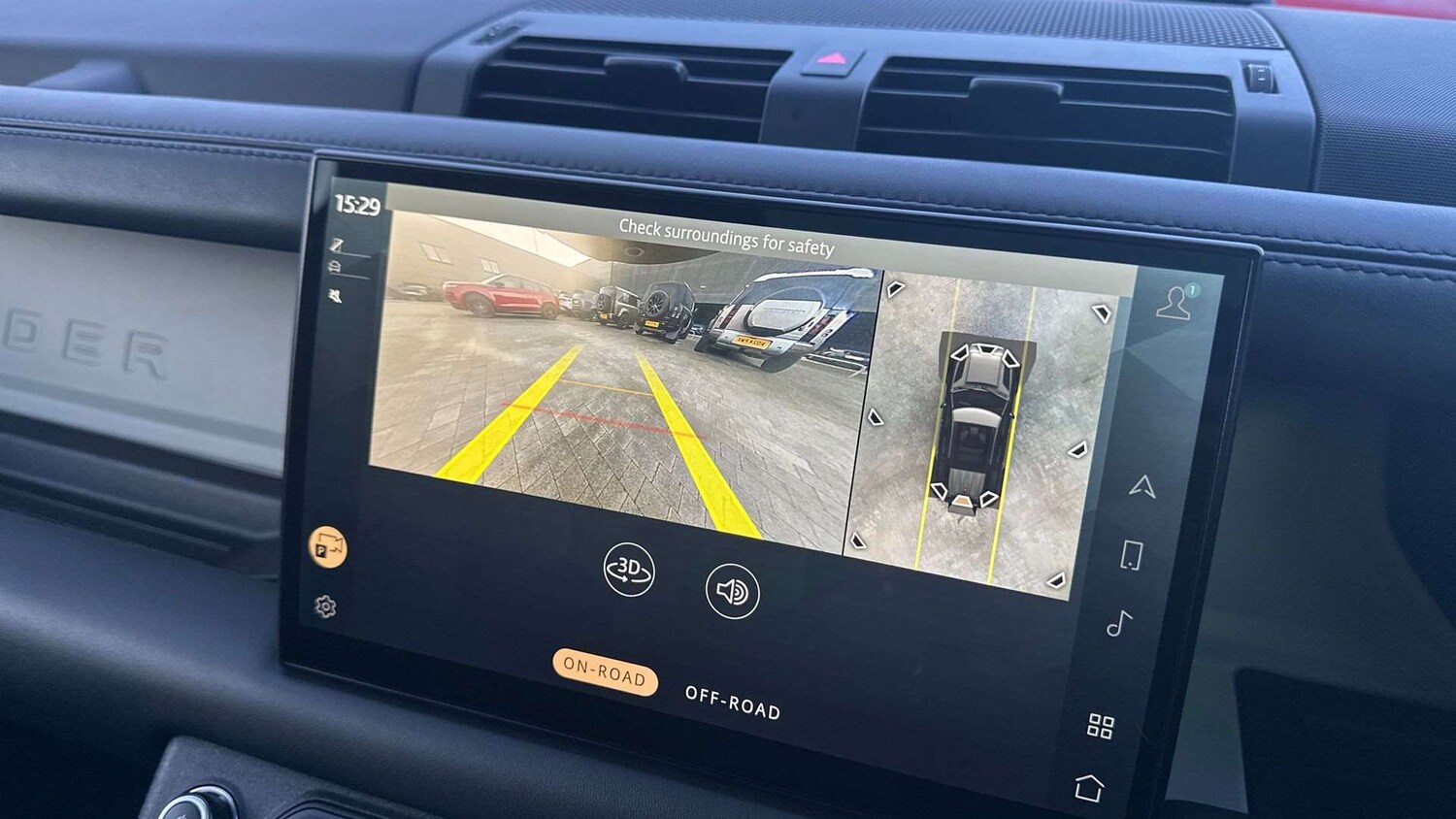 Used Land Rover Defender 2022 for sale - 77740770: Photo 12