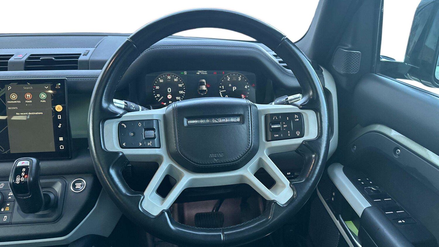 Used Land Rover Defender 2022 for sale - 77740770: Photo 15