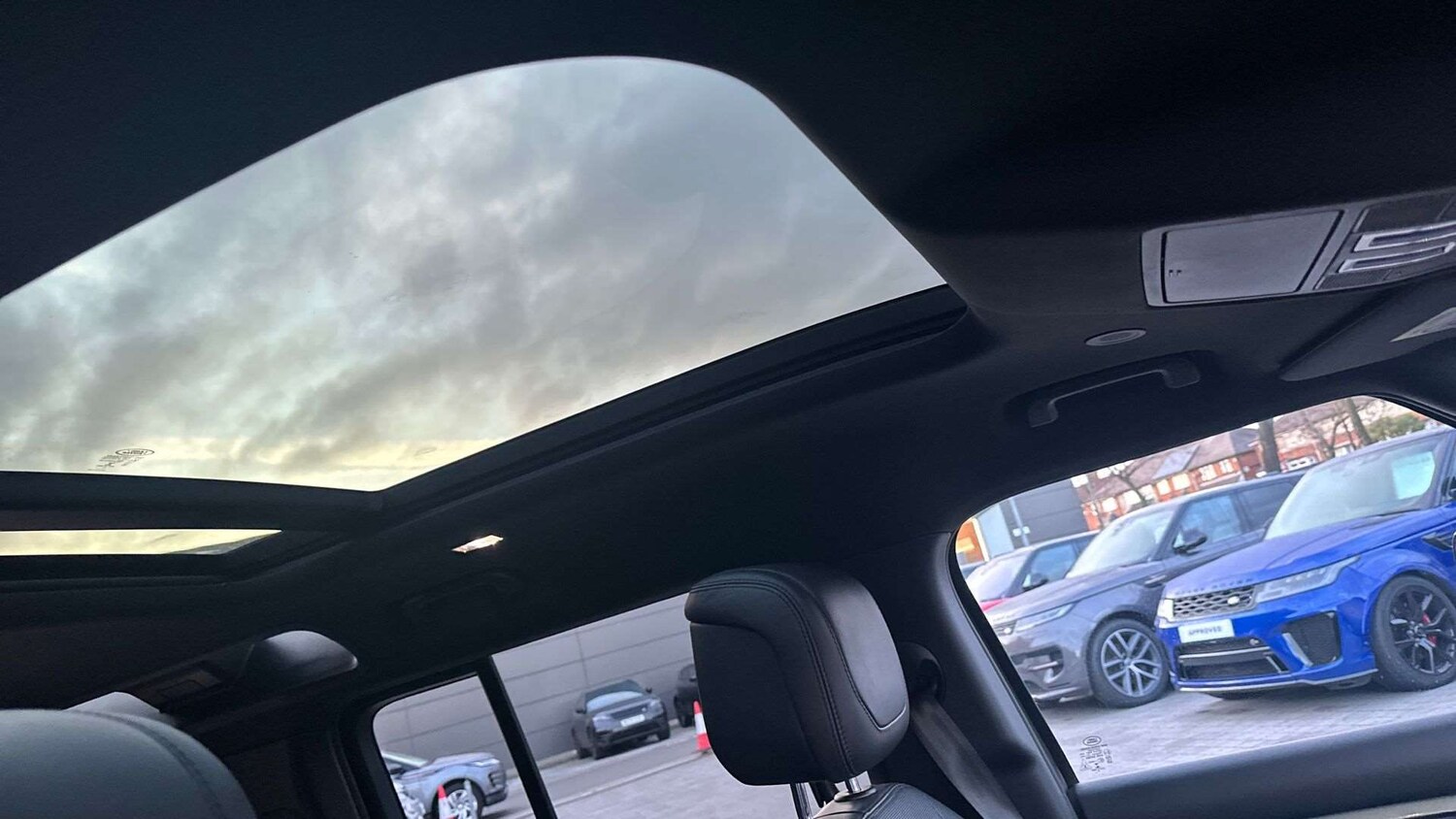 Used Land Rover Defender 2022 for sale - 77740770: Photo 21