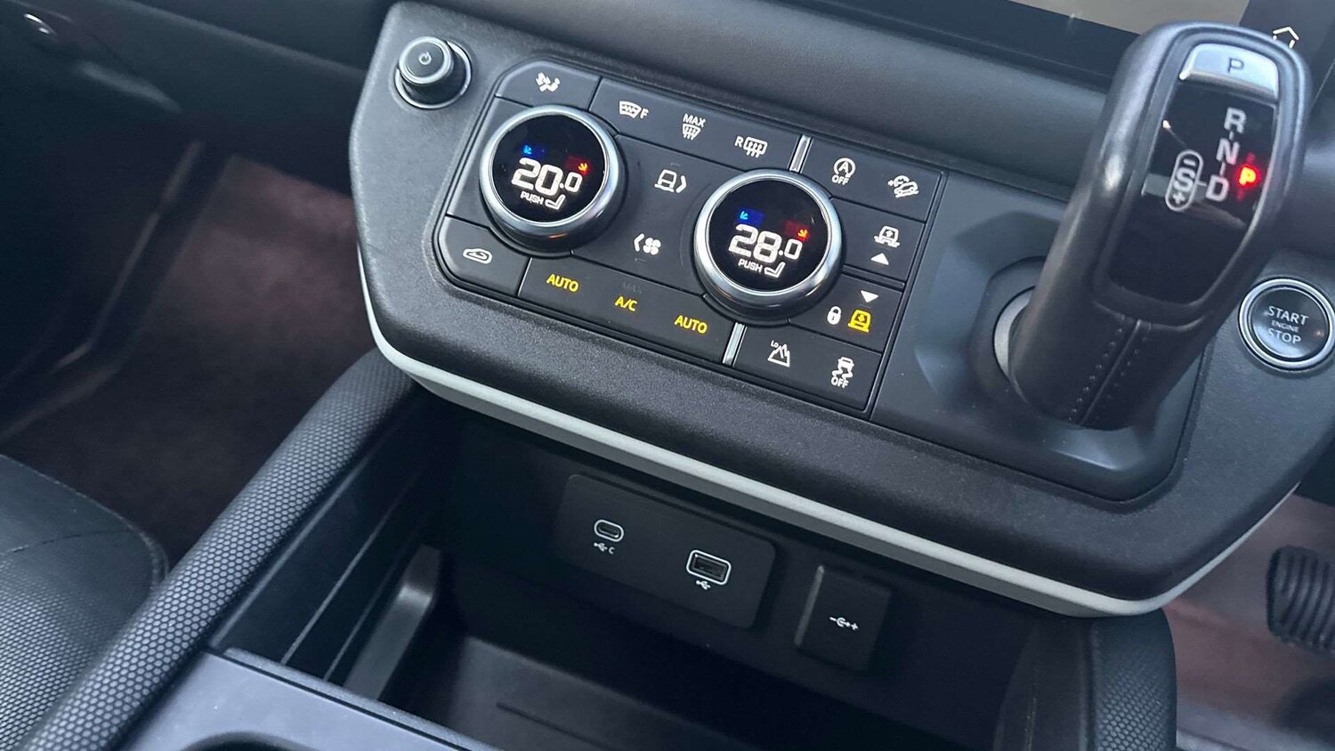 Used Land Rover Defender 2022 for sale - 77740770: Photo 22