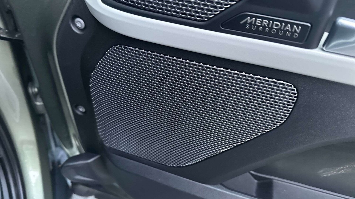 Used Land Rover Defender 2022 for sale - 77740770: Photo 24