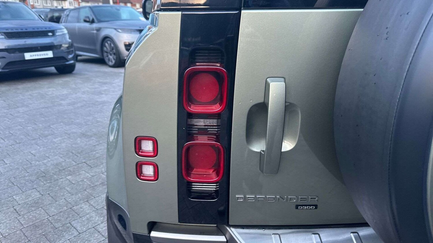 Used Land Rover Defender 2022 for sale - 77740770: Photo 26