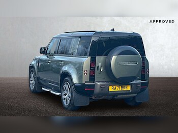 Used Land Rover Defender 2022 for sale - 77740770: Photo