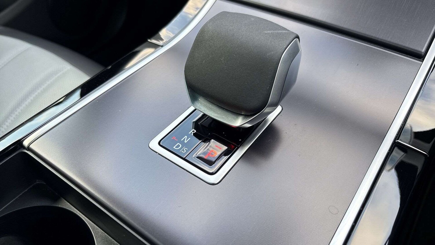 Used Land Rover Range Rover Evoque 2025 for sale - 76851572: Photo 13