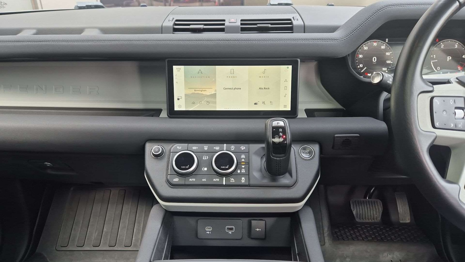 Used Land Rover Defender 2023 for sale - 76460347: Photo 14