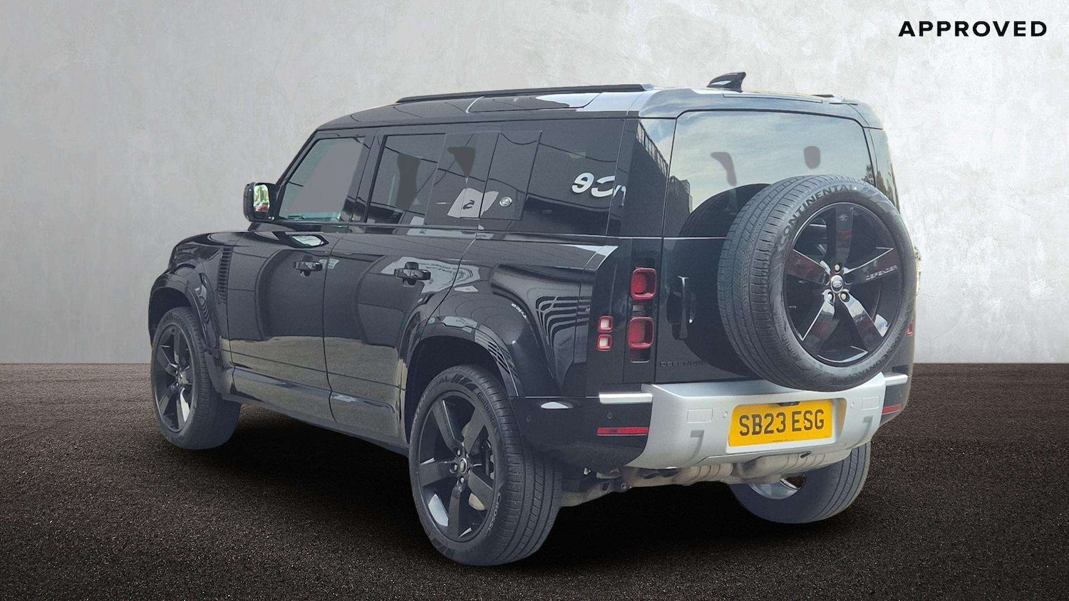 Used Land Rover Defender 2023 for sale - 76460347: Photo 2