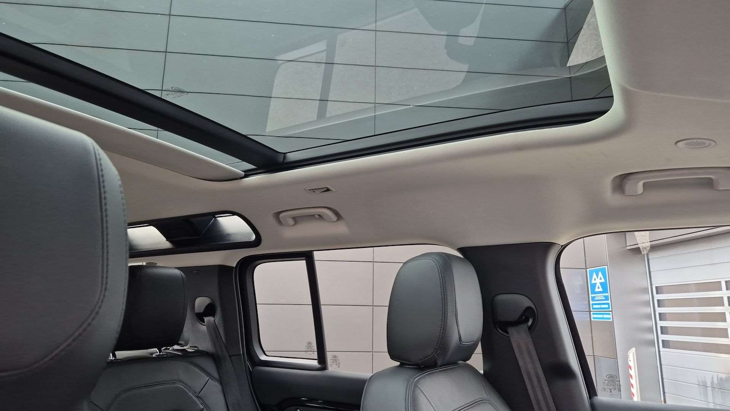 Used Land Rover Defender 2023 for sale - 76460347: Photo 21